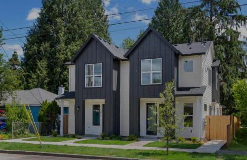 World Travel without leaving PDX - Foto 26