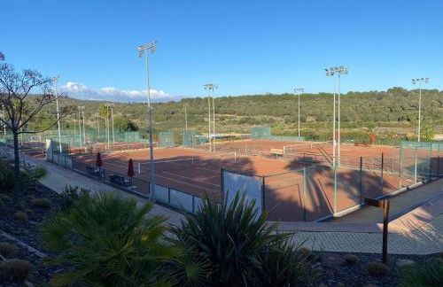 Sunny Retreat with Stunning View - Foto 59