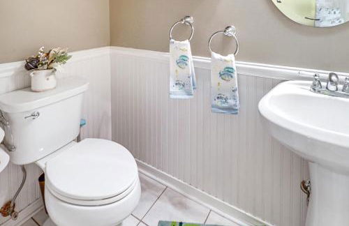 Spacious Trappe Getaway with Outdoor Pool and Gazebo! - Foto 14