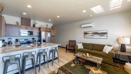 Wonderful Triplex Unit With Spectacular Lake View! - Foto 5