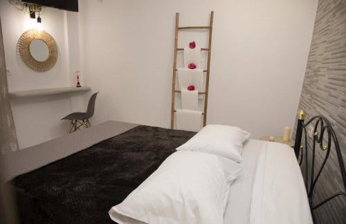 Village Anto Fira - Photo 17