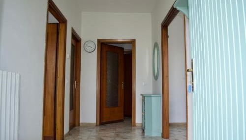 Appartamento ristrutturato con piccola vista lago - Foto 2