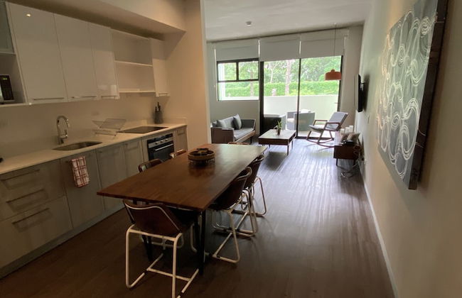 BEE Suites Santa Ana - Foto 17