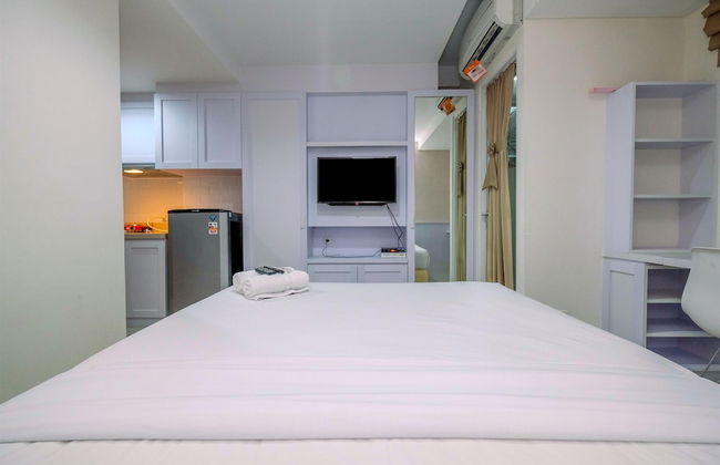 Cozy Living Studio At Grand Dhika City Jatiwarna Apartment - Photo 5