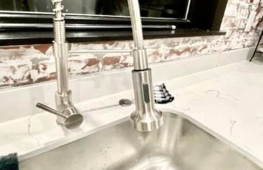 Boho Revival Modern Glam with AC in Downtown Albany - Foto 19