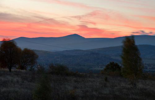 Drewniane domki z prywatnym jacuzzi i widokiem na Góry - Klimatyczny Kompleks w Górach Izerskich #Widogruszka - Photo 18