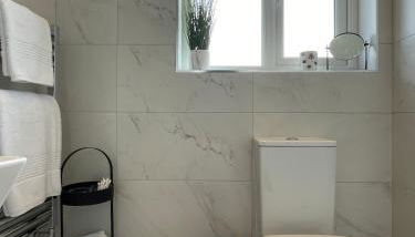 Luxury 3 Bedroom Home - 15mins to Birkdale Open - Foto 3