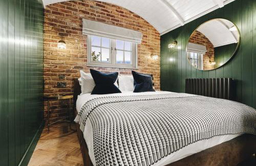 Nestledstays - The Hide - Photo 18