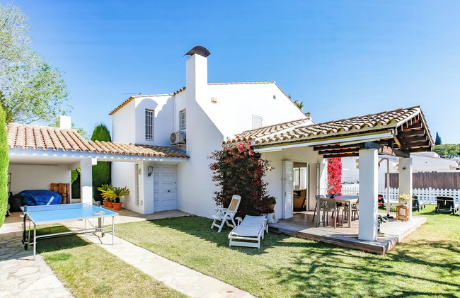 Just 10 Minutes From Sitges, House With Private Garden and Pool- - Foto 1