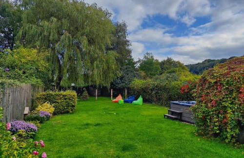 King Arthur's Rest House, Hot Tub & Garden Sleeps 10 - Foto 10