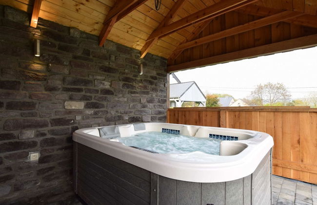 Grandeur Villa with Sauna & Hot Tub in Durbuy - Photo 28