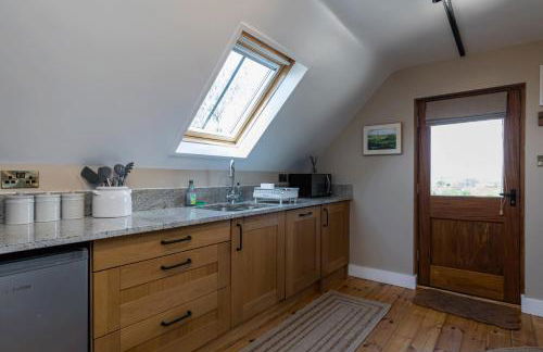 Hayloft with Log Burner and panoramic views - Photo 6