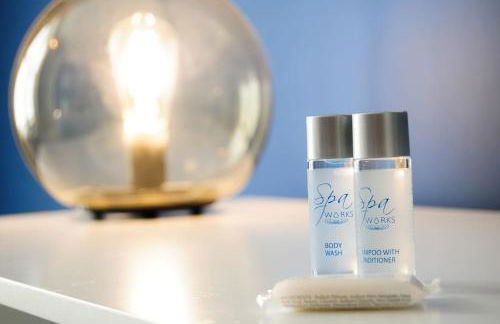 A Spacious Flat with Character - Private Car Space - Foto 4