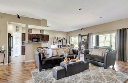 Valrico's Hidden Gem A Stunning 3-Bedroom Oasis Awaits! - Foto 8