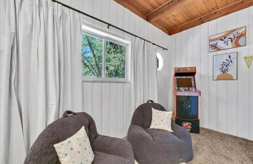 Arrowbear Retreat - EV Charging, Generator, Arcade - Foto 8