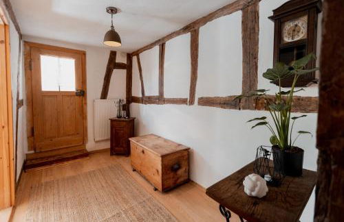 BG Living & Hosting - Mosel-Fachwerkhaus nahe Calmont Klettersteig - 2 Schlafzimmer, Parkplatz, WLAN & Netflix, 5 Personen - Foto 21