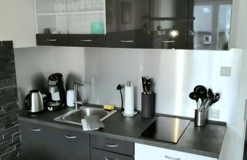 Moderne Wohlfühloase zentral in Seenähe - Pillow menu, 2 Stk 55" Smart TVs, NETFLIX, DisneyPlus uvm - Foto 6