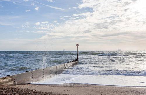Beachcliff - On the Seafront with Two Balconies - Photo 43