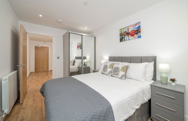 Skyvillion - River View Mins To O2 & London Excel - Photo 3