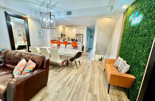 Vacay Vibes-2 Pools, Pickleball, Coffee Bar, 2 Jacuzzis, Food Truck - Foto 11