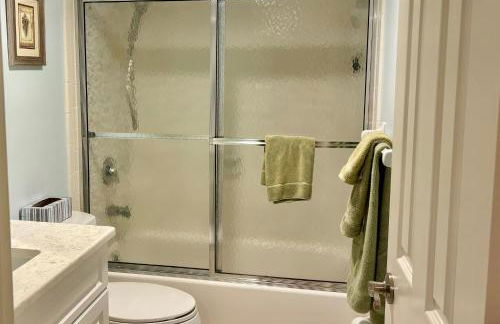 Belair Lane condo community pool managed by Sky Run Naples - Foto 18