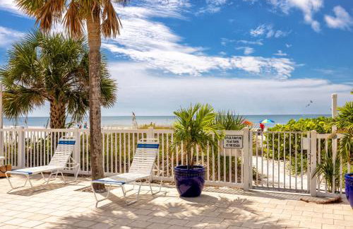 Redington Beach Retreat - Immaculate Beach Condo with Water Views, Pool, Hot Tub - Foto 17