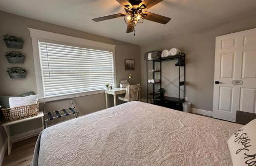 The Country Club Cottage NEW! Space Coast Entire Home! Plenty of Parking! - Foto 11