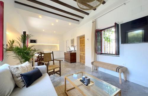 Hacienda Clavero Three Patio Apartment - Photo 7