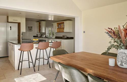 Charming 4-Bedroom Cottage in Henley - Foto 6