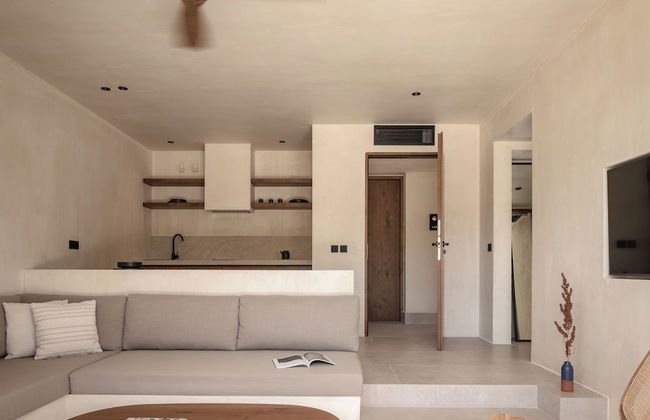 Seven Rocks Suites - Photo 30