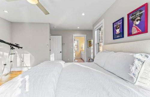 Modern Family Home Walkable to Town - Foto 12