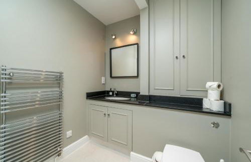 JOIVY Bright Flat for 6, Near Victoria and Warwick sq - Photo 49