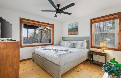 Mountain Views Hot Tub FirePit Close to town - Foto 16