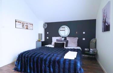 La Marilyn by Leslodgespa - Confort haut de gamme, salle de bain privée, jardin et cuisine commune, à 5 minutes de l'aéroport - Foto 1