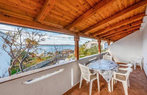 Beautiful Apartment In Kustici With Wifi - Foto 3