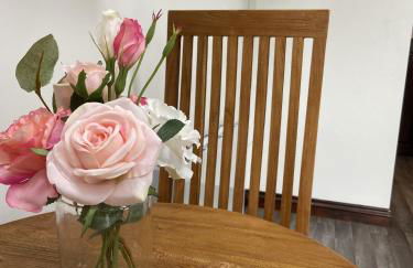 The Stables - Detached Cottage with Private Garden & Hot Tub - Foto 13