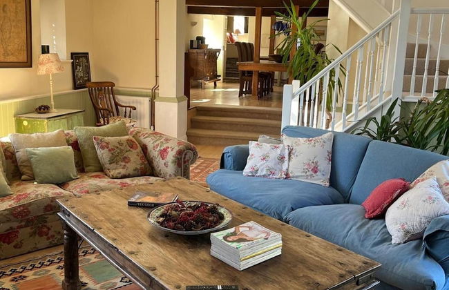 15th Century 6-bed Farmhouse, Sleeps 11, Pets Ok - Photo 14