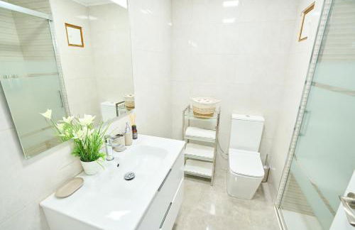 Beautiful NEW Apartment Near The Beach - Photo 11