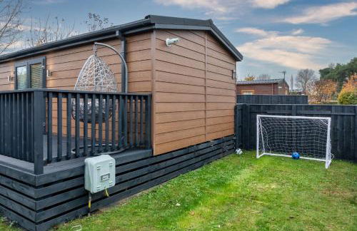 York Family Luxury Cabin with hot tub - Photo 46