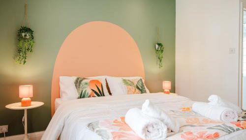 Bright 4BR Home with Garden with Free Parking and Sleeps up to 9 - Foto 5