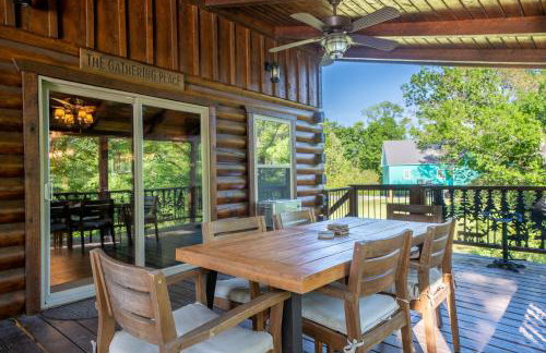 River Lodge Escape with Hot Tub - Foto 44