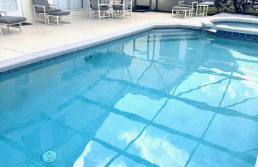 Luxury 5 Bedroom Villa with Secluded Pool/Spa in Glenbrook community near Orlando - Foto 2