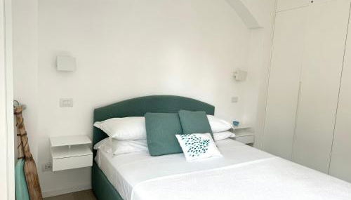 Starhost - Casa Bonnie con terrazza sulla cattedrale e fronte spiaggia - Foto 4, wardrobe