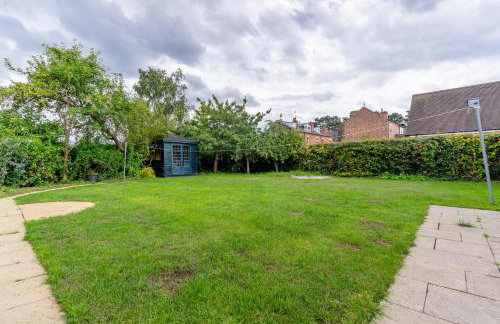 Jodi's Bungalow - Garden and Parking - Foto 56