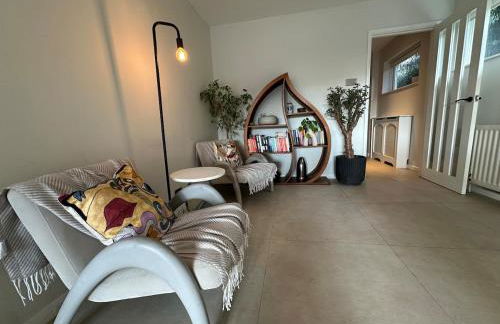 Luxury 3 bed cottage with Sauna, Chobham, sleeps 6 - Foto 25