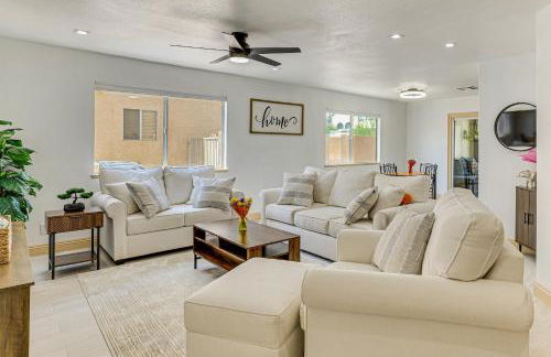 Near Shopping and Golf Family Retreat in Las Vegas! - Photo 5