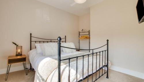 2 Bed in Eye oc-4lamb - Photo 5, Other