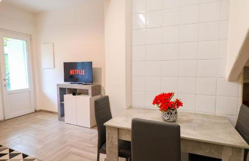 The Cozy Apartment - Wi-Fi, Smart TV, Free Parking - Foto 14