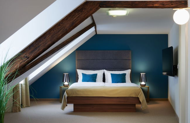 Golden Angel Suites by Adrez Living - Photo 12