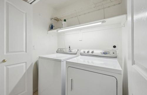 Chic Desert Retreat - Lush Spa Pool - Mini Golf - Foto 2